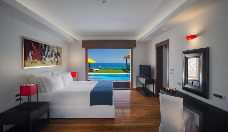 ONE Royal Spa Villa, Bedroom